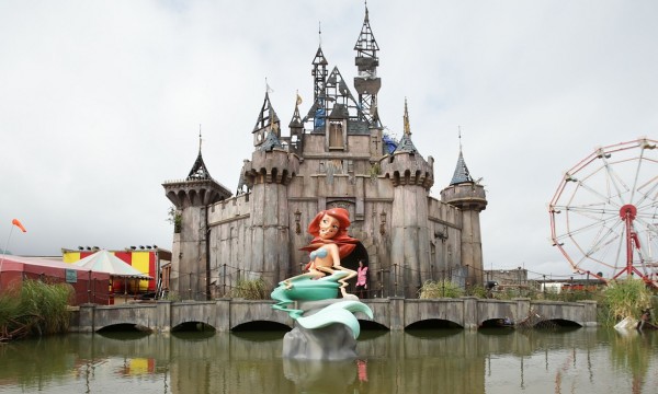 Dismaland2