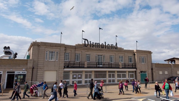 dismaland1